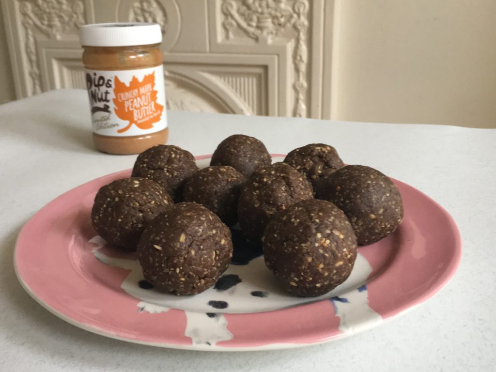 peanut butter protein balls